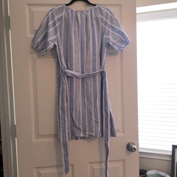 Free assembly dress - Picture 2 of 2